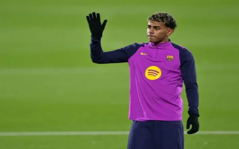 استفزاز جريء.. لامين يامال يهاجم جماهير إسبانيول قبل ديربي كتالونيا